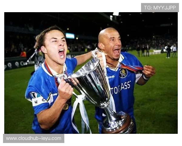 桑普多利亚:从意甲冠军到首次降级,回顾曼奇尼与维亚利的黄金年代 桑普多利亚:从意甲冠军到首次降级,回顾曼奇尼与维亚利的黄金年代